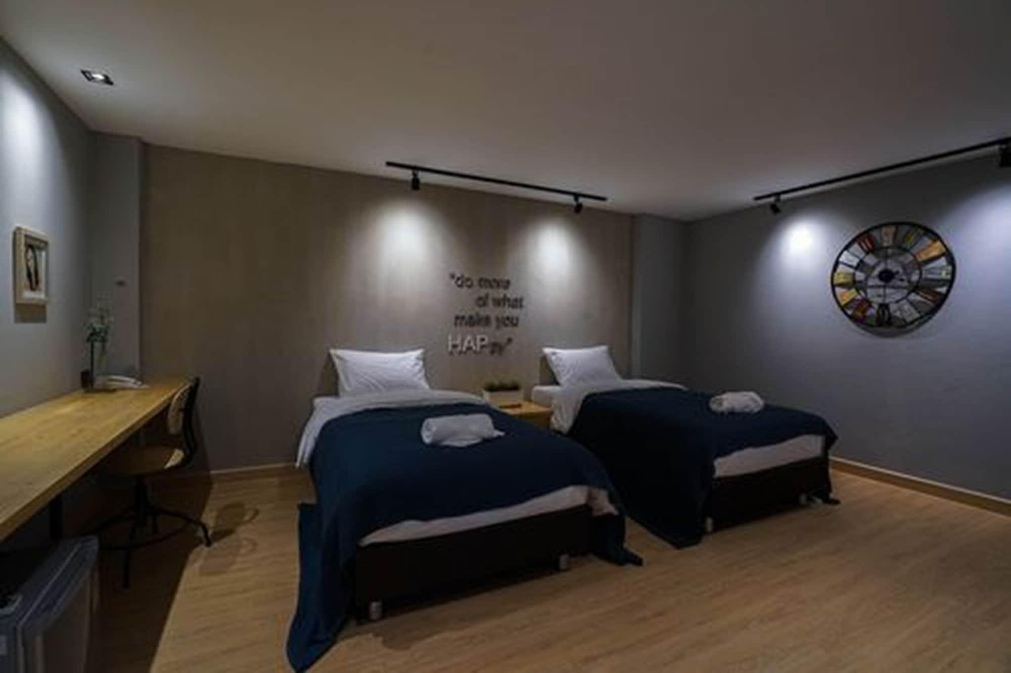 Hap@Sathorn Otel Bangkok Dış mekan fotoğraf